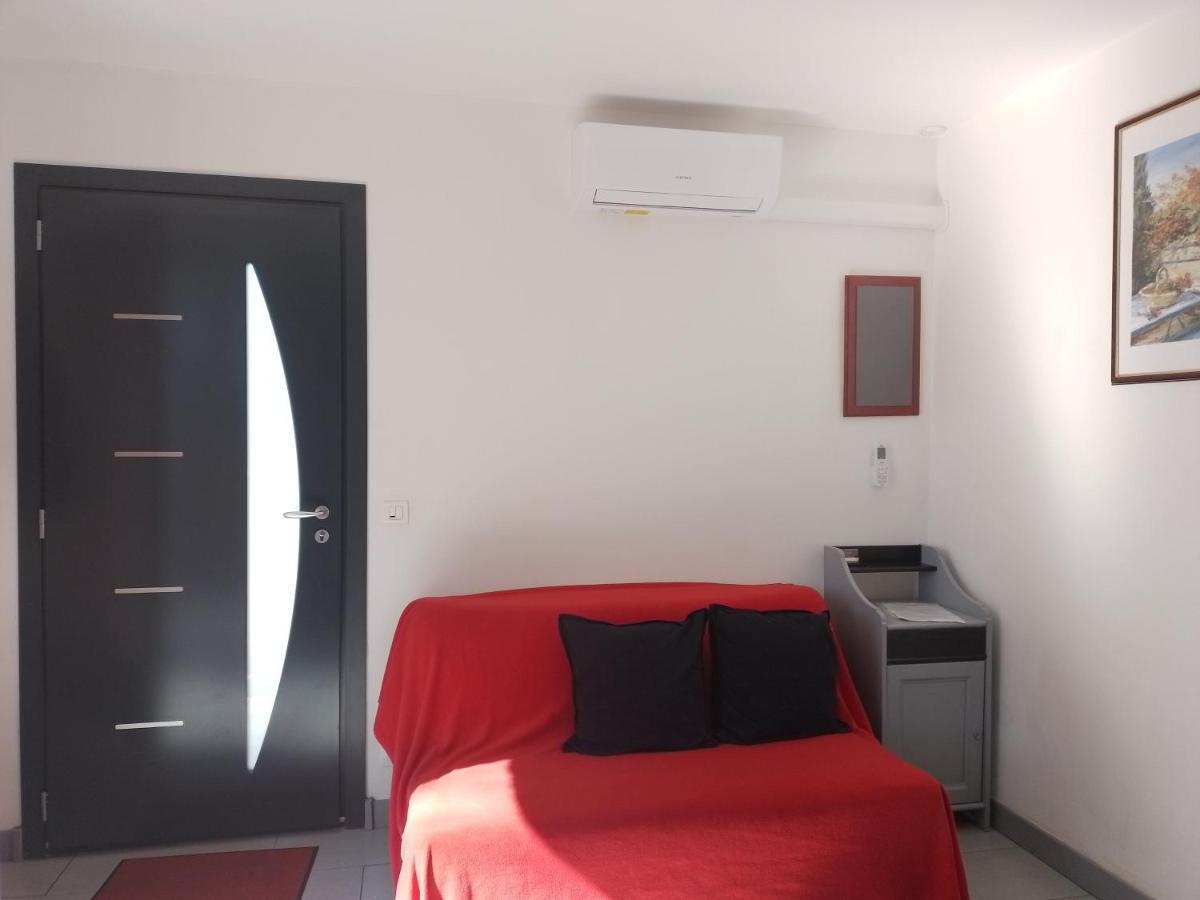 Appartement Le Romarin Mallemort Exteriör bild