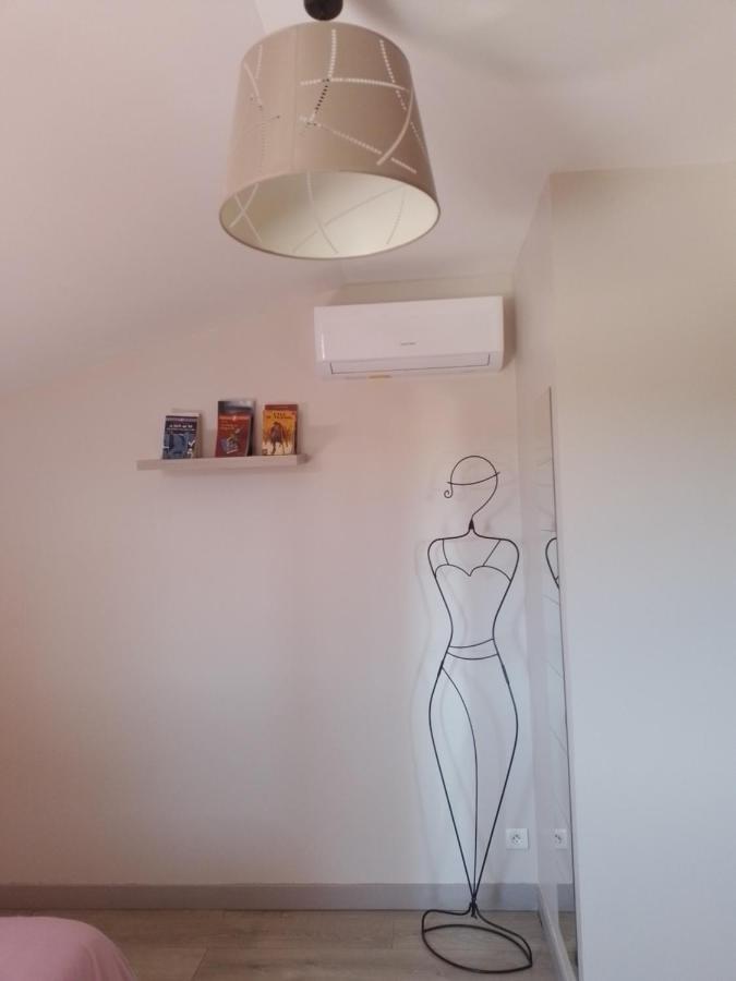 Appartement Le Romarin Mallemort Exteriör bild
